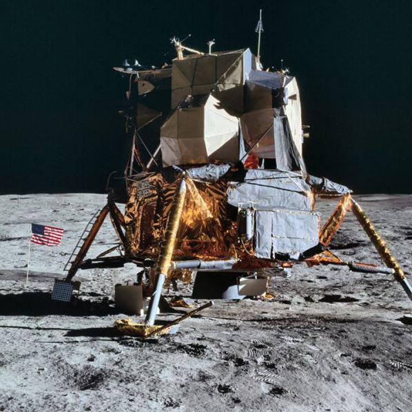 NASA公布8400多张登月照片，还敢质疑阿波罗计划么？