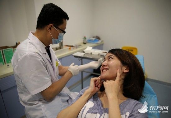 敢拿&ldquo;颜值&rdquo;赌明天：90后女大学生整形记