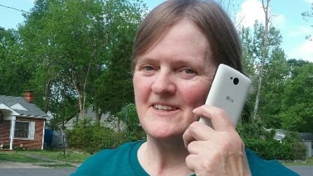 Timi Thornton from Arkansas loves her $19 monthly cellphone plan from TextNow, a Canadian company.