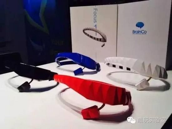 用意念控制世界?中国学子最强大脑发明力压哈佛学生
