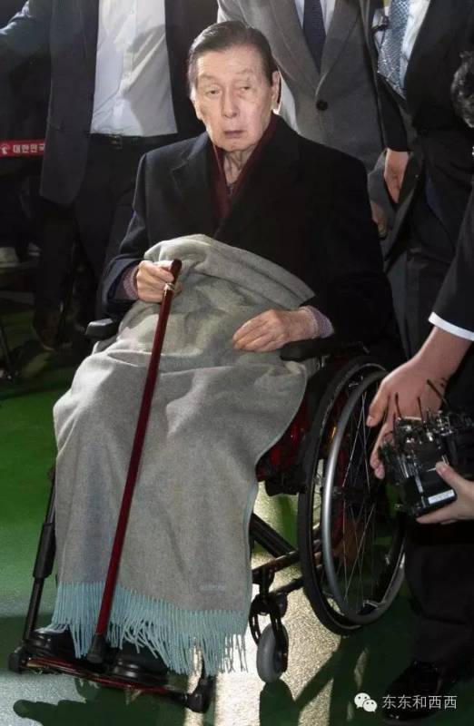 韩国财阀内斗堪比韩剧:儿赶爹下台,妈帮打群架
