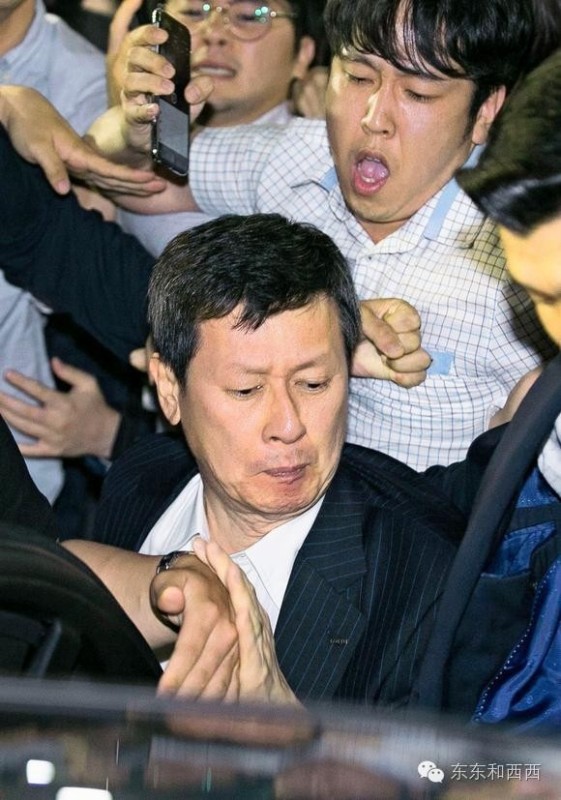 韩国财阀内斗堪比韩剧:儿赶爹下台,妈帮打群架