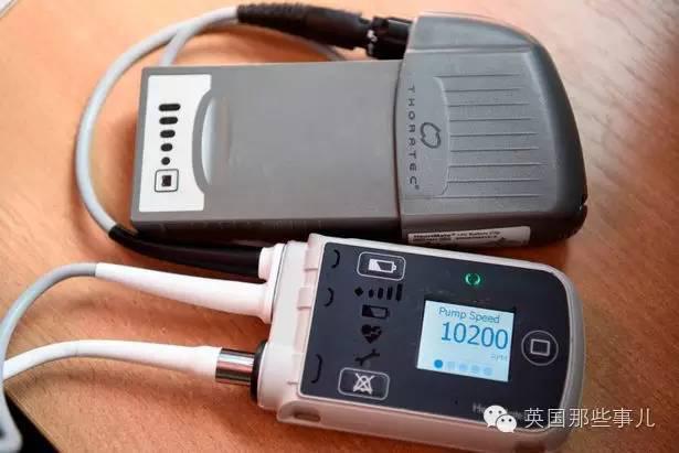 20岁大学生靠充电续命,充一次电只能活8个小时