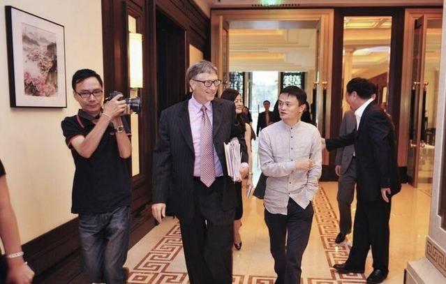 世界首富或换人?取代比尔盖茨的不是马云是他!