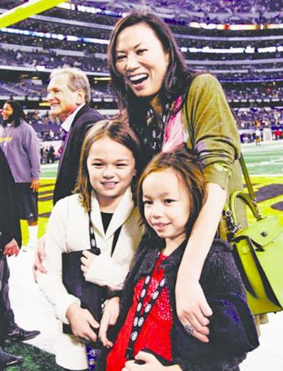 邓文迪随便挑张自己丑的合影就敢晒,彪悍的人生从不靠美颜加分!