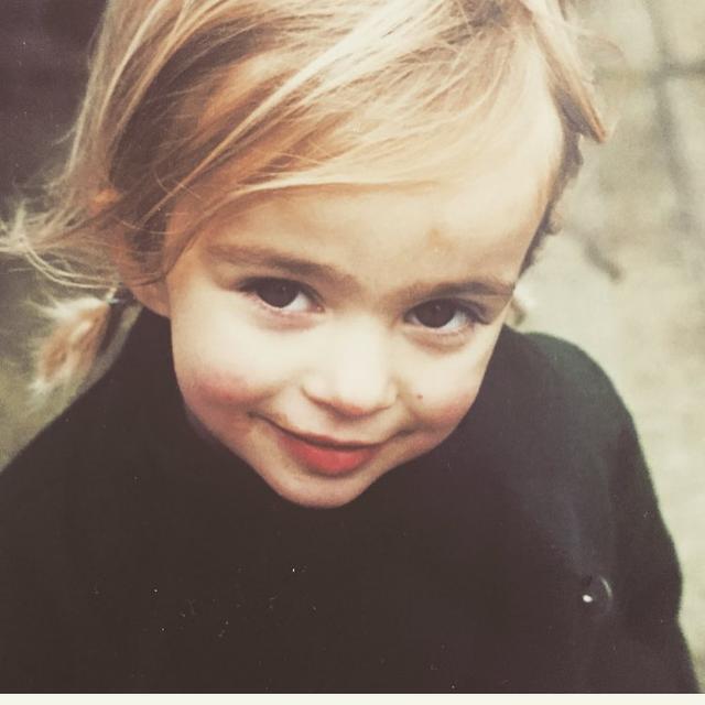 英国公主初长成，比凯特王妃更可爱，比夏洛特更漂亮