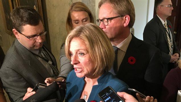 20171108_15101872369056.jpg 8f1f9d1a985619581112360906792f04.jpg