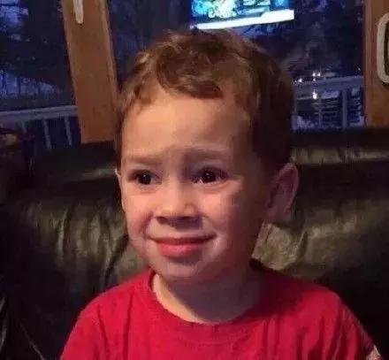 “黑人问号脸”本尊被抓了，估计是那句“你强任你强”惹怒了警察