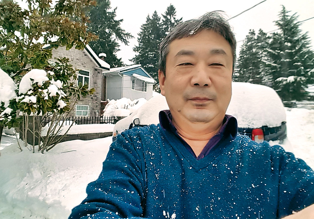 ■严先生说,市政府在扫雪、收垃圾方面都应改进。