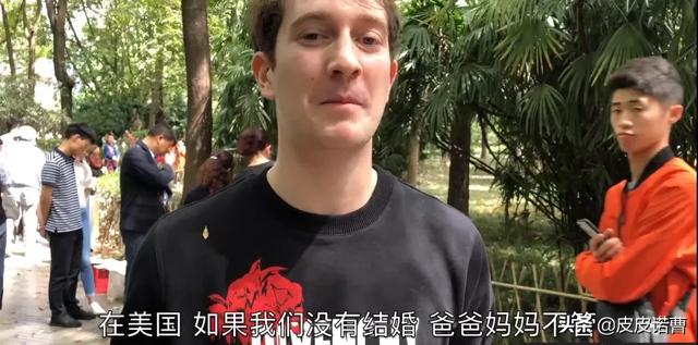 在中国被吹捧成&ldquo;神&rdquo;的外国网红，为什么被美国人骂成狗？