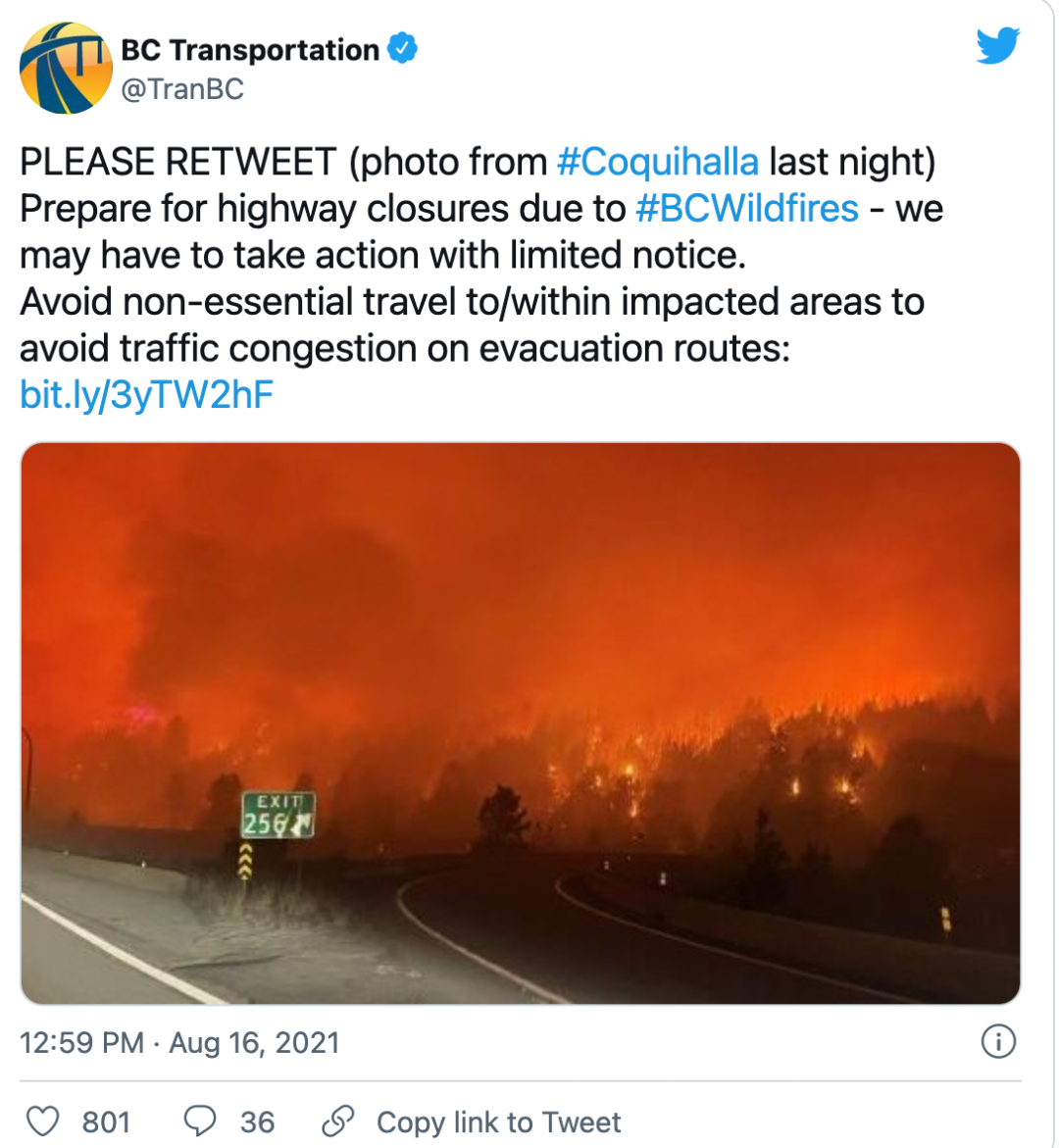 壮观!加拿大这里在推特上刷屏了: 橙色天空，浓雾笼罩...