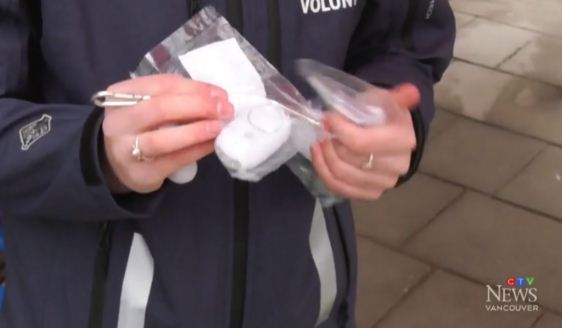 华人亲历:在温哥华DT 被一陌生女人逼到了角落 华人亲历:在温哥华DT 被一陌生女人逼到了角落