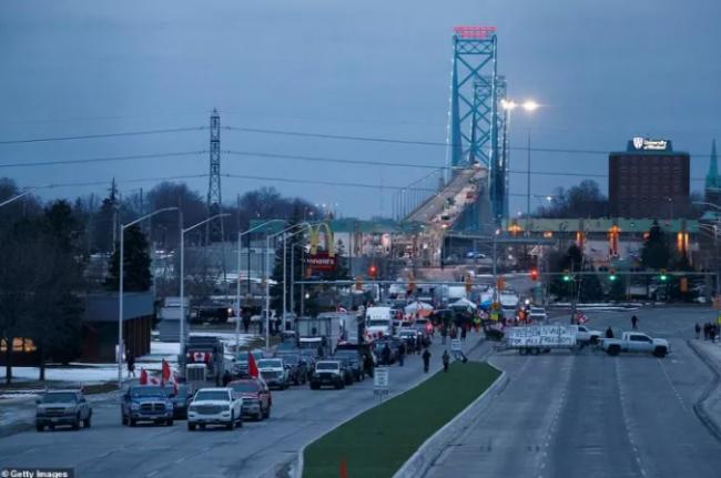 突发!安省紧急状态!拜登介入 事态进一步严重 突发!安省紧急状态!拜登介入 事态进一步严重