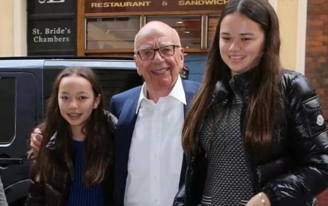 &ldquo;虎妻&rdquo;邓文迪近照曝光：毫无亚洲样貌！离婚多年还能分走268亿，野心有多大？