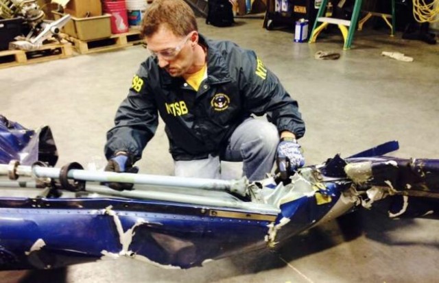 关注!东航坠机黑匣子送至华盛顿:获取飞行员交流细节!美工作组飞抵中国 关注!东航坠机黑匣子送至华盛顿:获取飞行员交流细节!美工作组飞抵中国