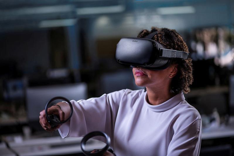 Meta的VR头戴装置Quest已广受爱好者欢迎。（路透）
