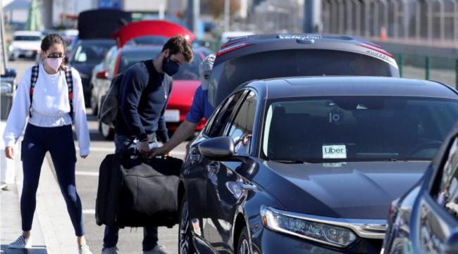 很拼:Uber在多伦多、温哥华推出低价拼车服务 很拼:Uber在多伦多、温哥华推出低价拼车服务