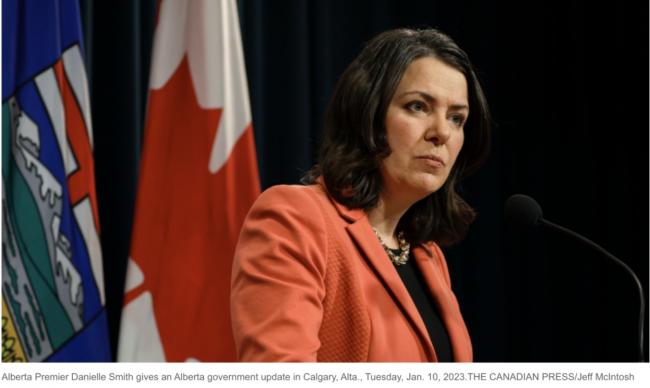 尴尬！特鲁多与省长握手遇冷！被疑传递重要信号