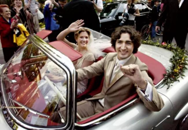 撒狗粮秀恩爱，特鲁多晒照庆祝妻子生日