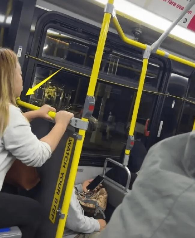 网友美国坐公交偶遇38岁凤姐 现状曝光