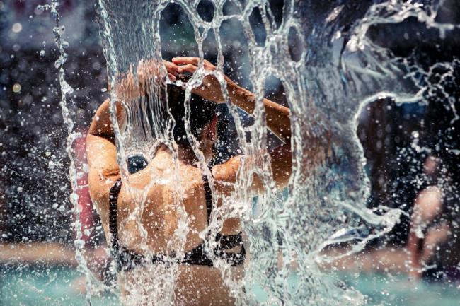 体感直飙42°C,加拿大高温爆表,全国一片红!BC颁布禁令,违者坐牢 体感直飙42°C,加拿大高温爆表,全国一片红!BC颁布禁令,违者坐牢