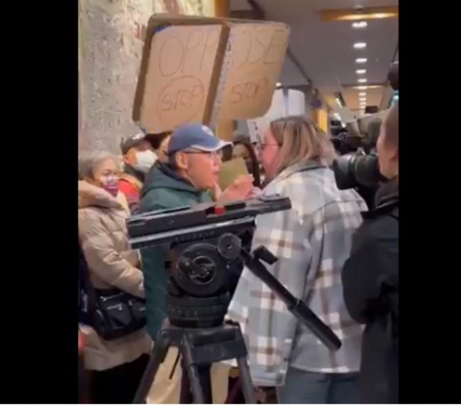 列治文反毒声中叫人“滚回香港” 女子说她错了