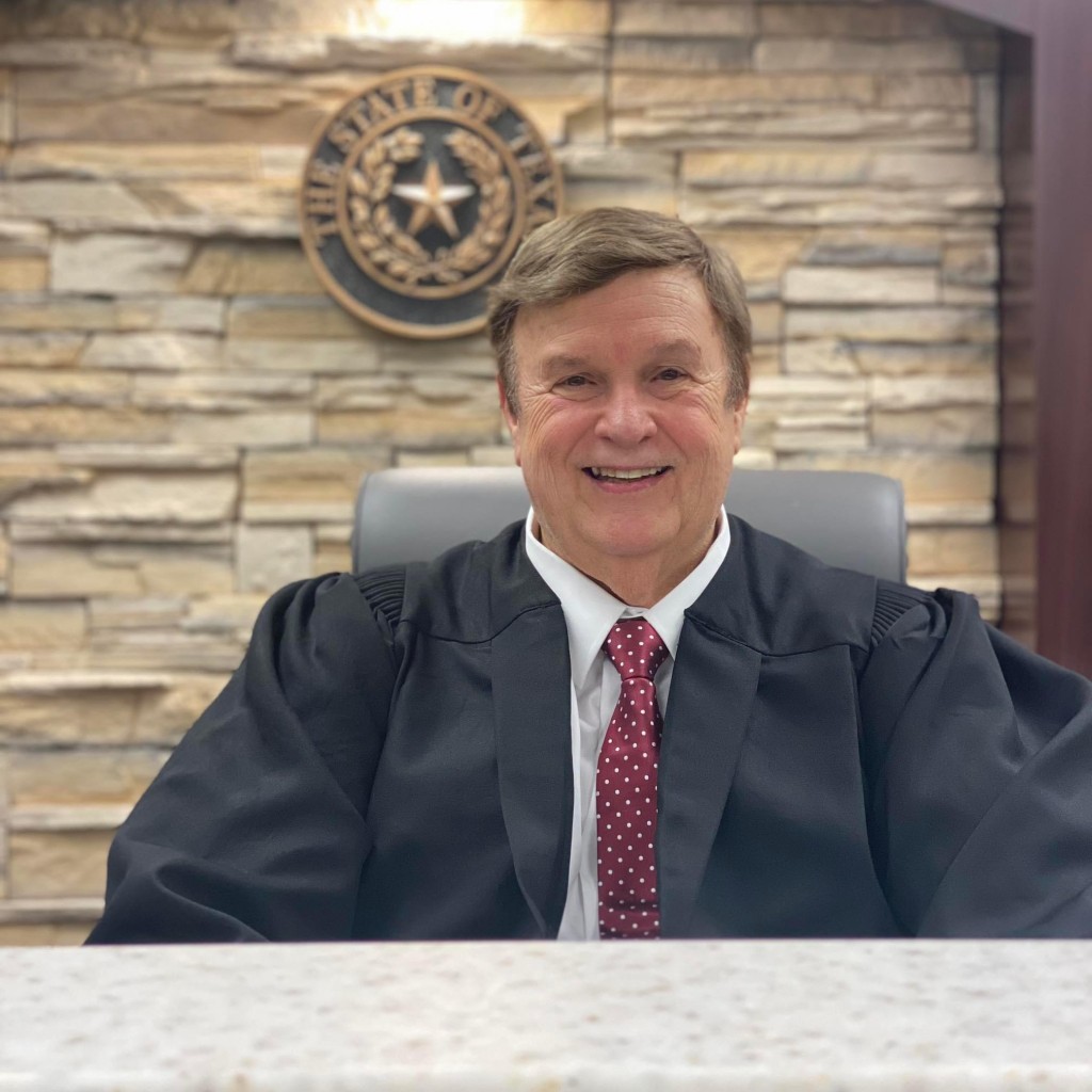 德州哈里斯县治安法官沃尔夫(Bob Wolfe)。 facebook 德州哈里斯县治安法官沃尔夫(Bob Wolfe)。 facebook