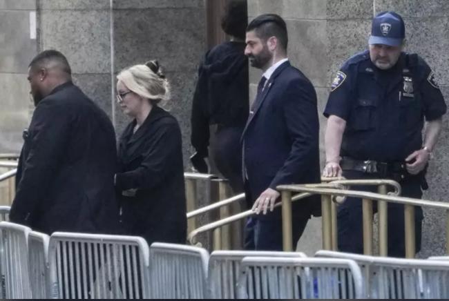 封口费案 艳星丹尼尔斯作证 曝与川普艳遇细节 封口费案 艳星丹尼尔斯作证 曝与川普艳遇细节