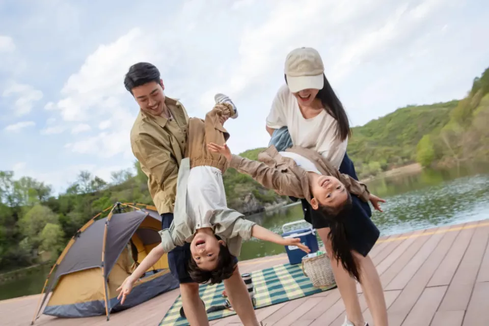 那些从小被当“野孩子”的人,后来都怎样了