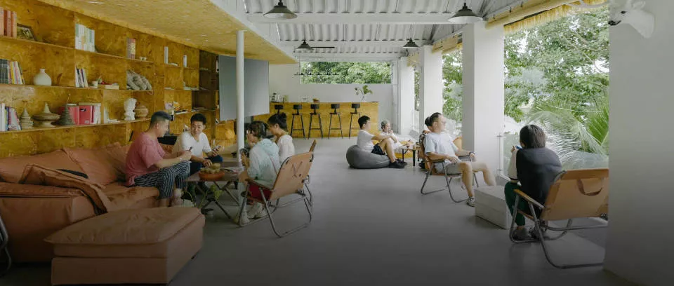 中国第一批青年养老院:月租1500,超45岁不能住