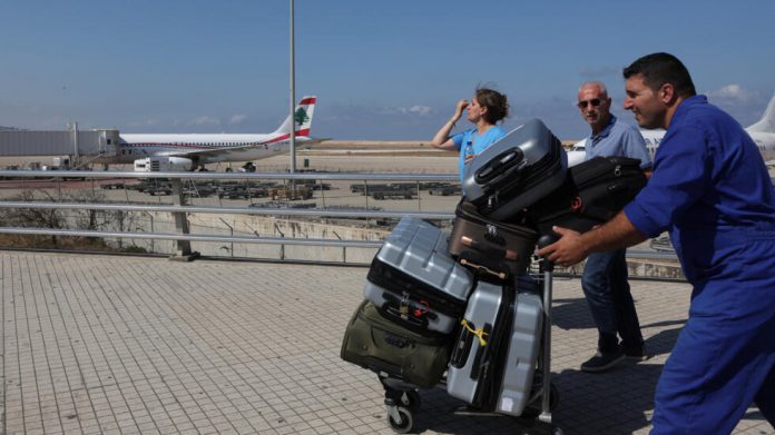 中方建議公民盡快離開以色列黎巴嫩 提醒注意導彈無人機攻擊 图片