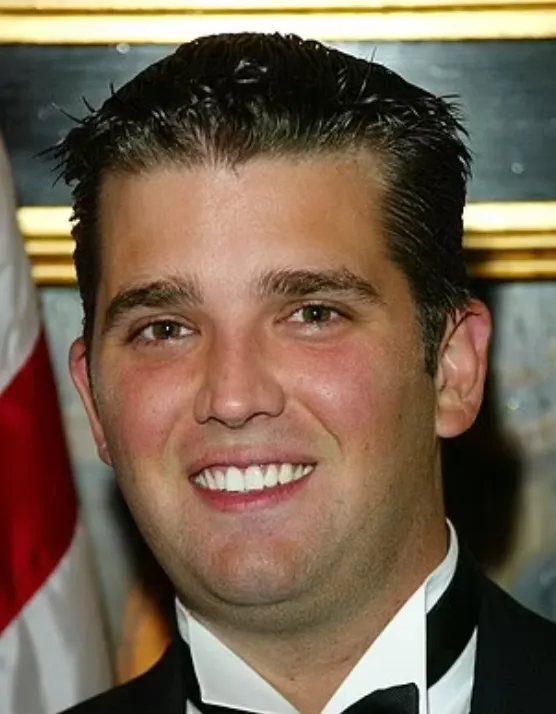 43岁伊万卡巴黎惊艳亮相闪瞎眼!360°无死角美丽频遭质疑:这是又动脸了 43岁伊万卡巴黎惊艳亮相闪瞎眼!360°无死角美丽频遭质疑:这是又动脸了