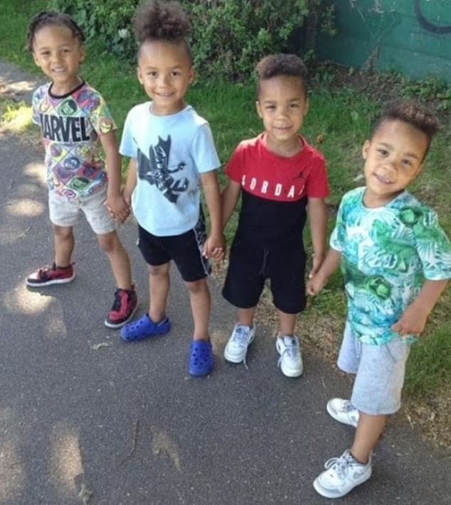 案中丧命的两对孖生男孩。网图 案中丧命的两对孖生男孩。网图