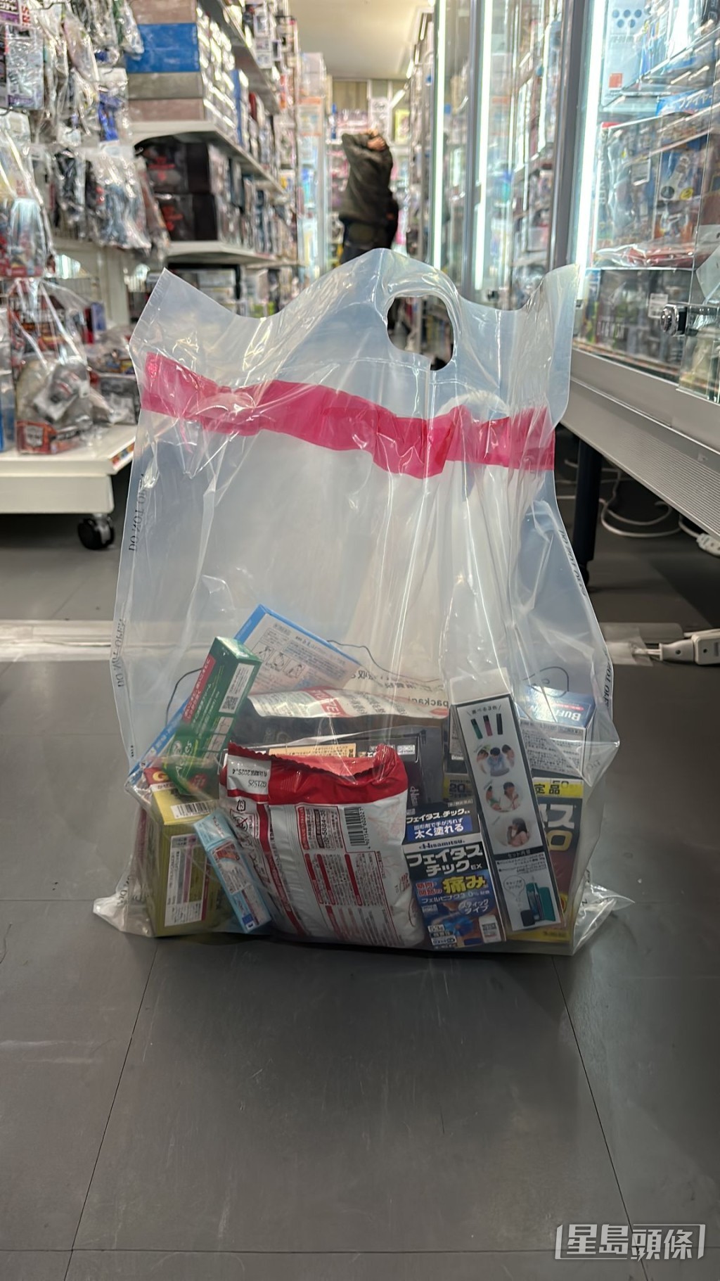 日本免税品的密封透明胶袋将成为历史。 日本免税品的密封透明胶袋将成为历史。