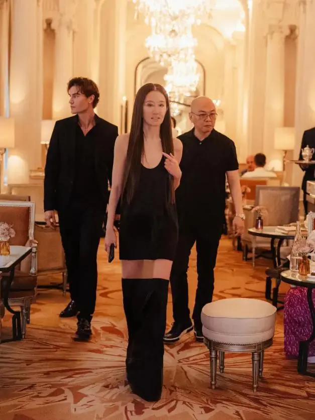 &ldquo;婚纱女王&rdquo;王薇薇迎76岁生日 &ldquo;瘦得不成样&rdquo;引热议