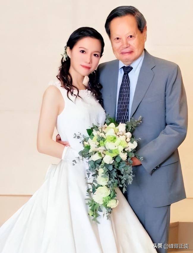 杨振宁与长子的一通电话，暴露了翁帆真实地位