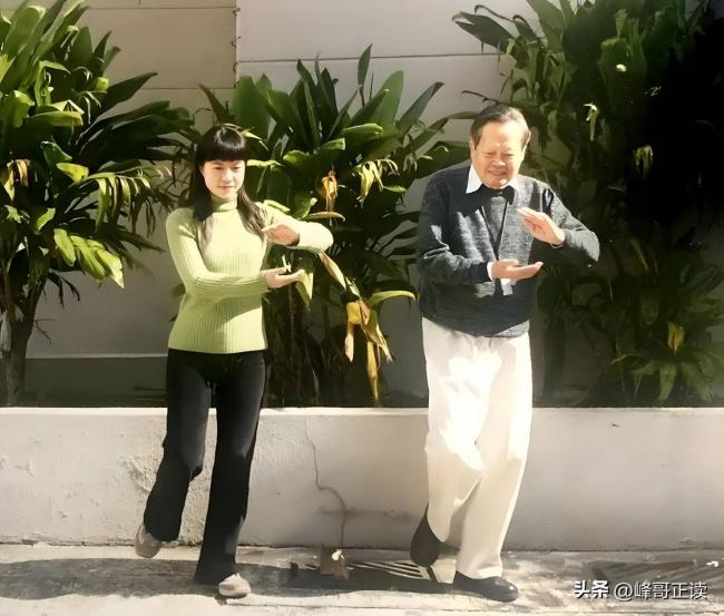 杨振宁与长子的一通电话，暴露了翁帆真实地位