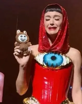 水果姐杭沪开唱嗨到劈叉，和特鲁多甜到要过圣诞？