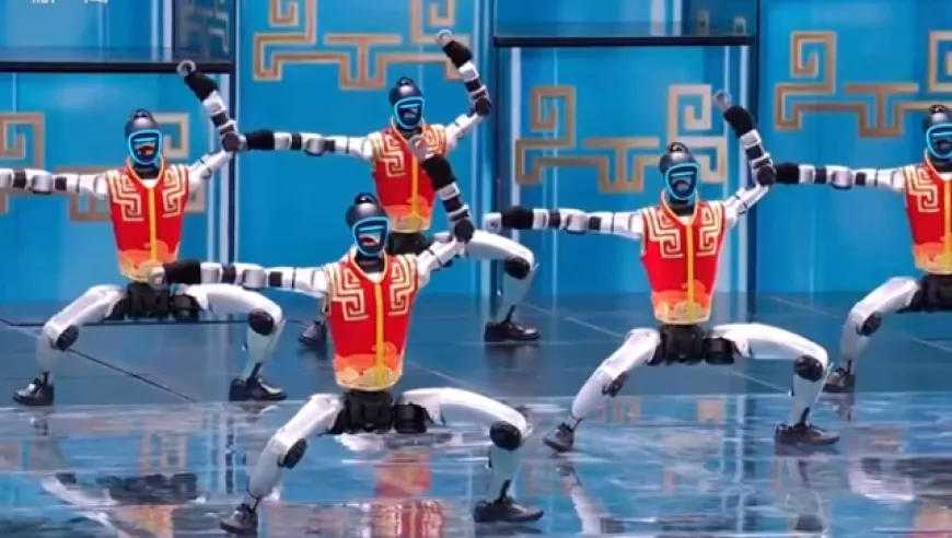 机器人浓度最高的一届春晚，它们上台表演