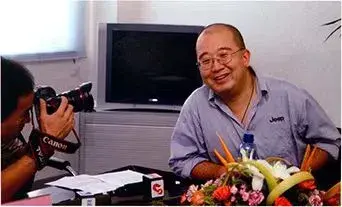 中国知名战地记者唐师曾病逝 享年65岁