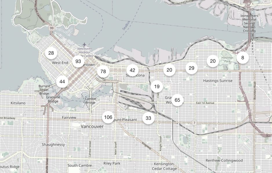 温哥华市中心的Lime电动滑板车共享站