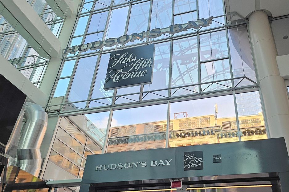 '存在严重缺陷': 凯迪拉克房产猛烈抨击Ruby Liu收购哈德逊湾商店租约的提议