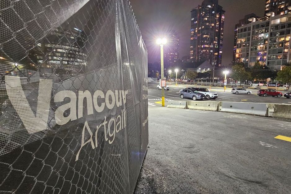 温哥华新艺术画廊工地恢复停车场