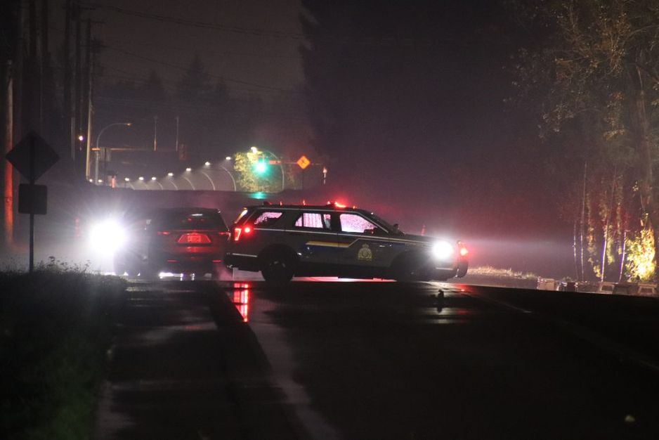 警方回应2025年11月12日在素里发生的枪击事件(CityNews 图片,1st Due 媒体)