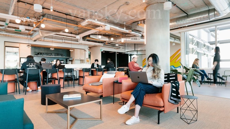 190823093320_WeWork_Marine_Gateway_-_Common_Areas_-_Couch_Area-1.jpg