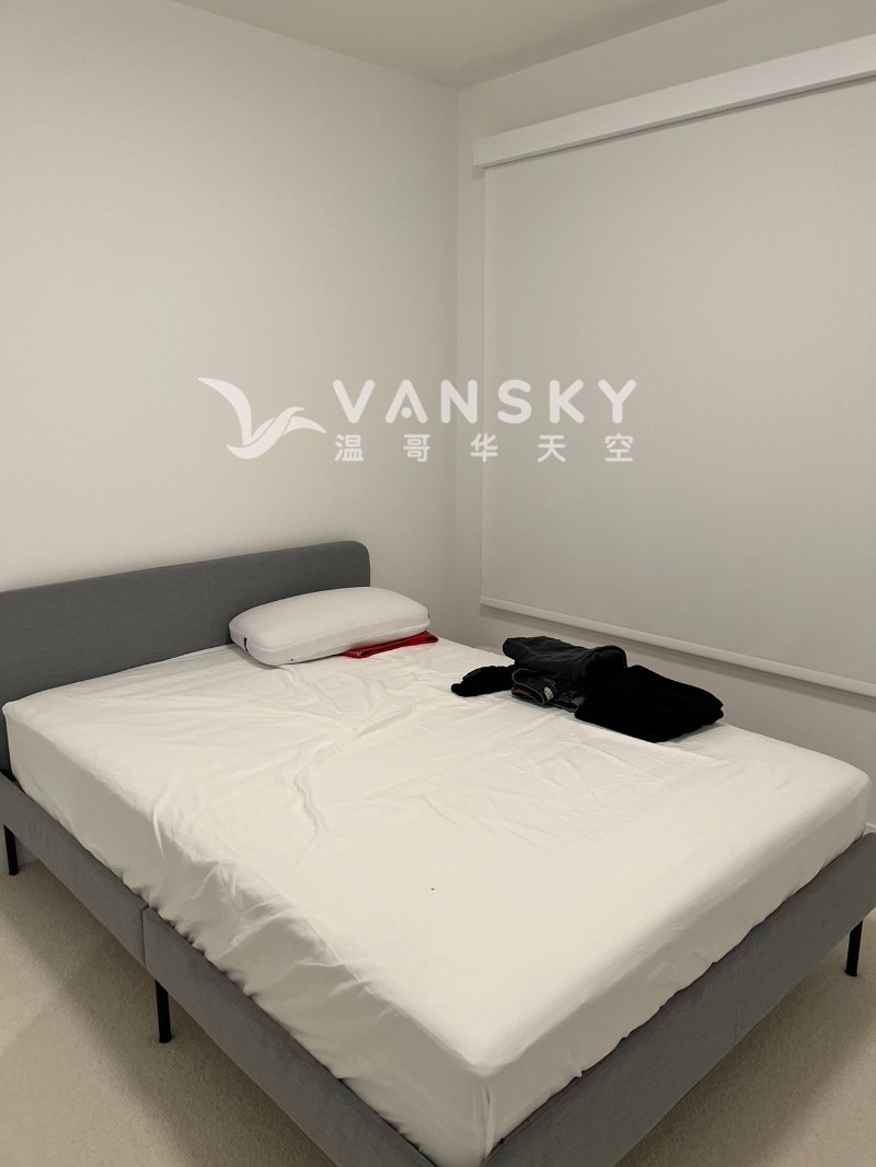 230112154632_bedroom.jpg