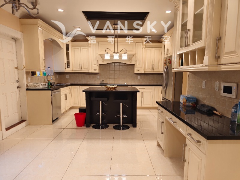 本拿比地上5房出租,近BCIT