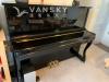 9成新钢琴转让，350刀，自取