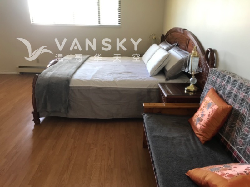 楼上一套房出租