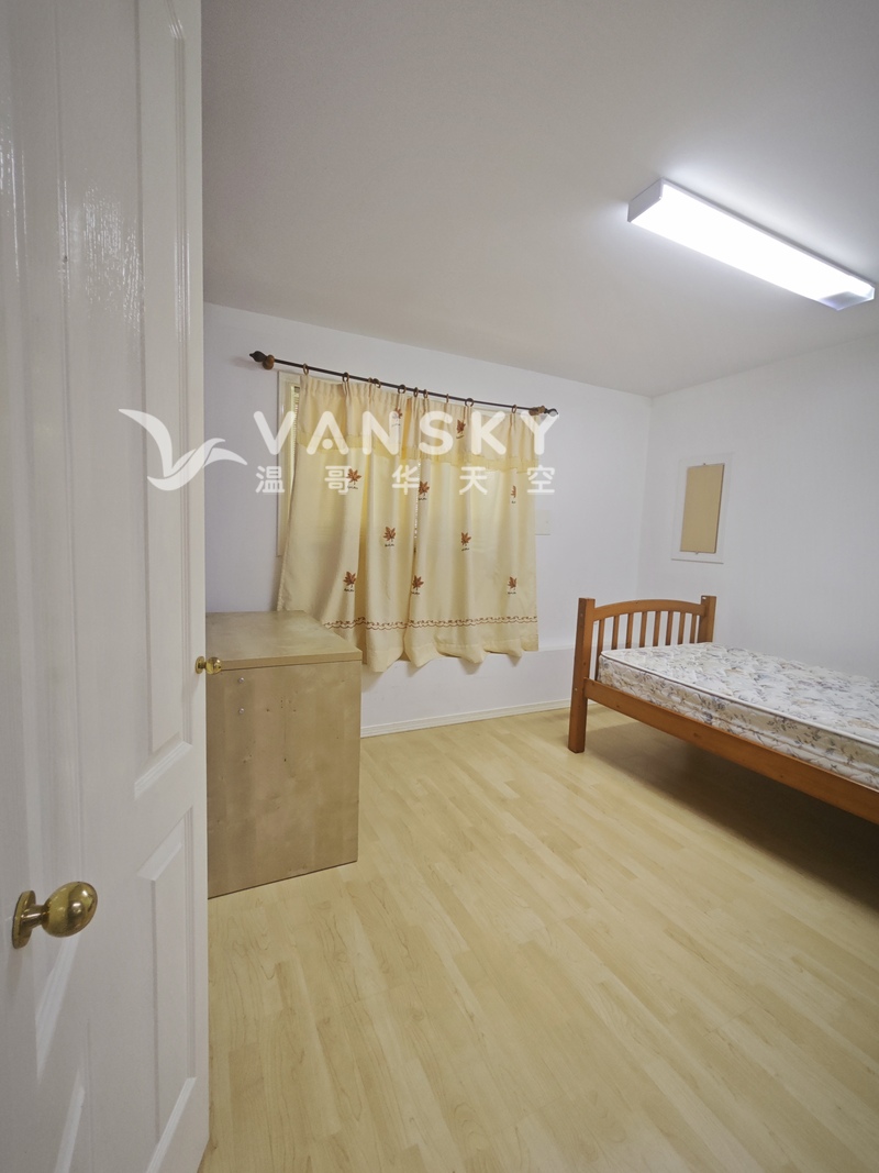 近JOYCE快車站,兩房其中單房分租